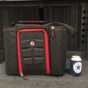 6pack Fitness travel cooler